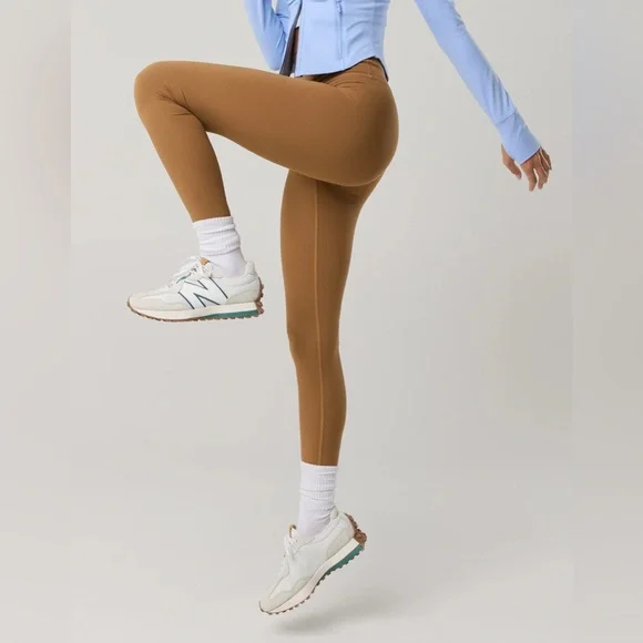 OFFLINE By Aerie The Hugger High Waisted Legging - New - Sold Out! Camel Medium - Picture 2 of 10